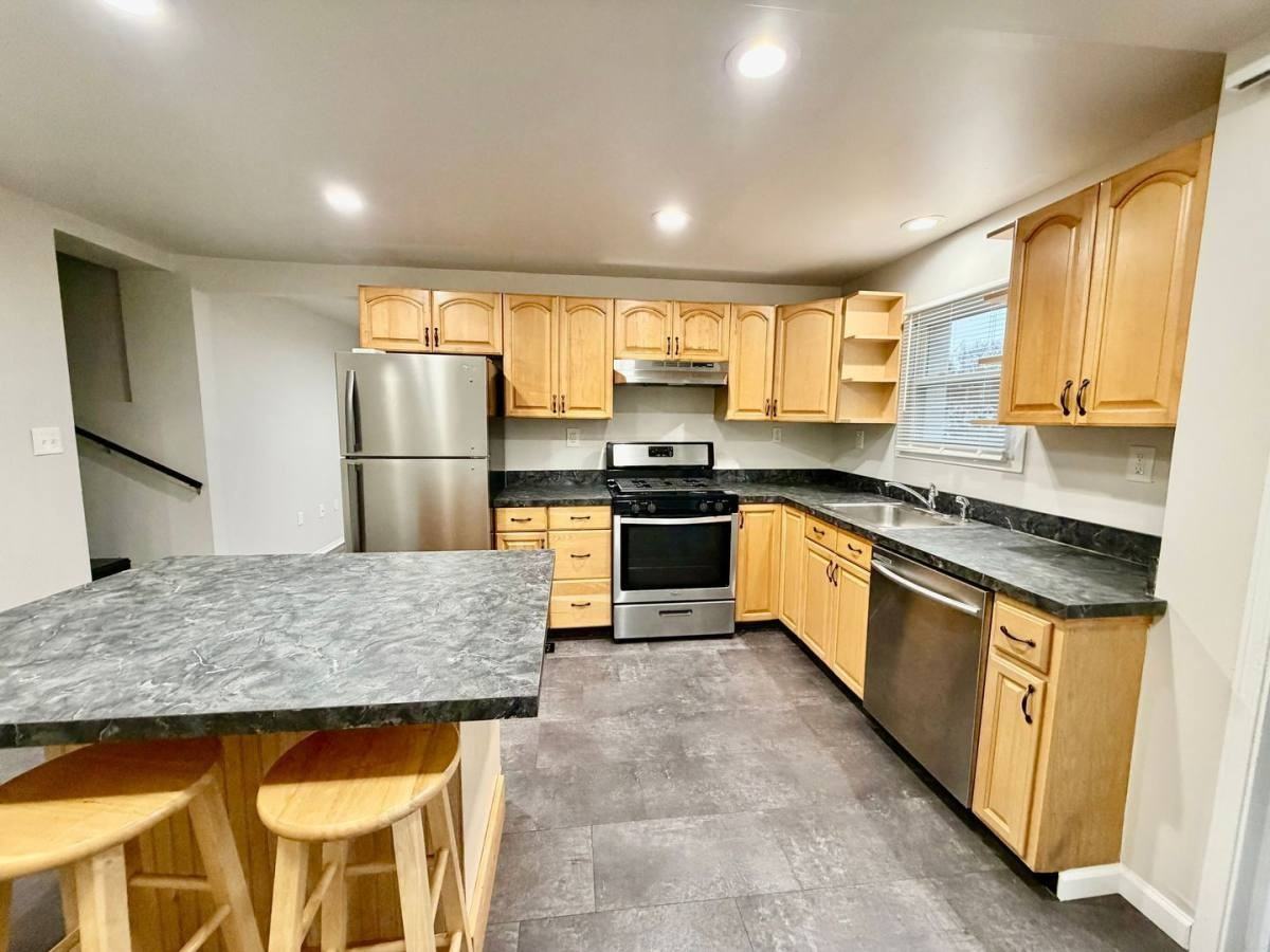 2307 Monroeville Rd - Photo 3 of 10