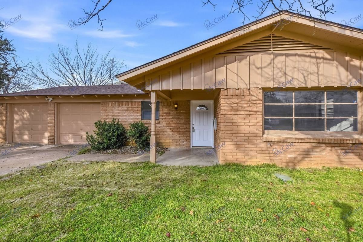 6921 Greenlee St - Photo 3 of 10