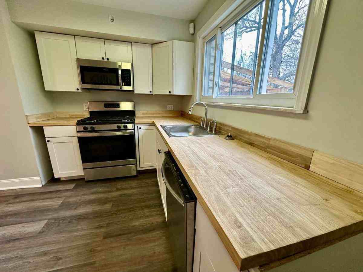 1825 Rialto St - Photo 2 of 10