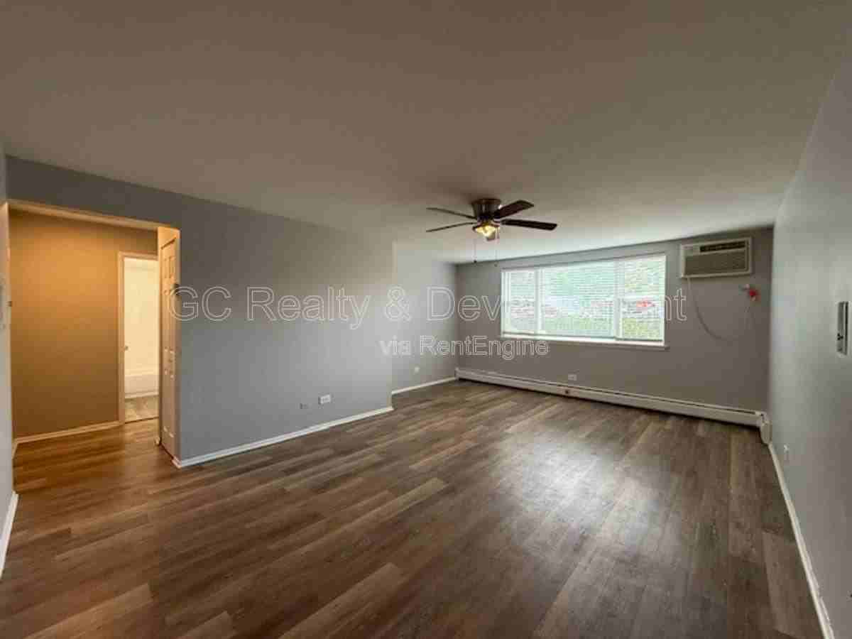 314 S Warwick Ave - Photo 2 of 10