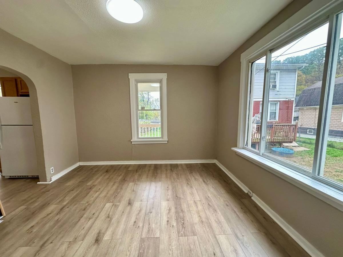 102 Ivy St - Photo 5 of 10