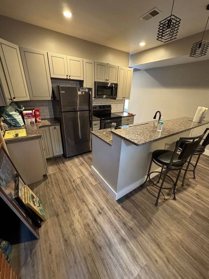 5148 Dearborn St - Photo 4 of 10