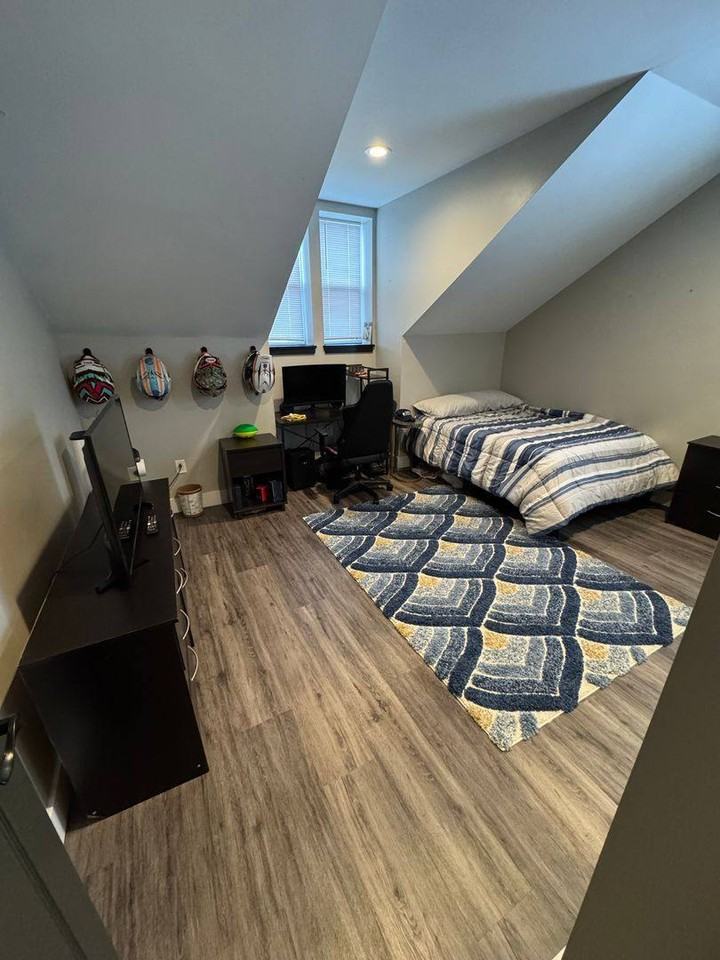 5148 Dearborn St - Photo 5 of 10