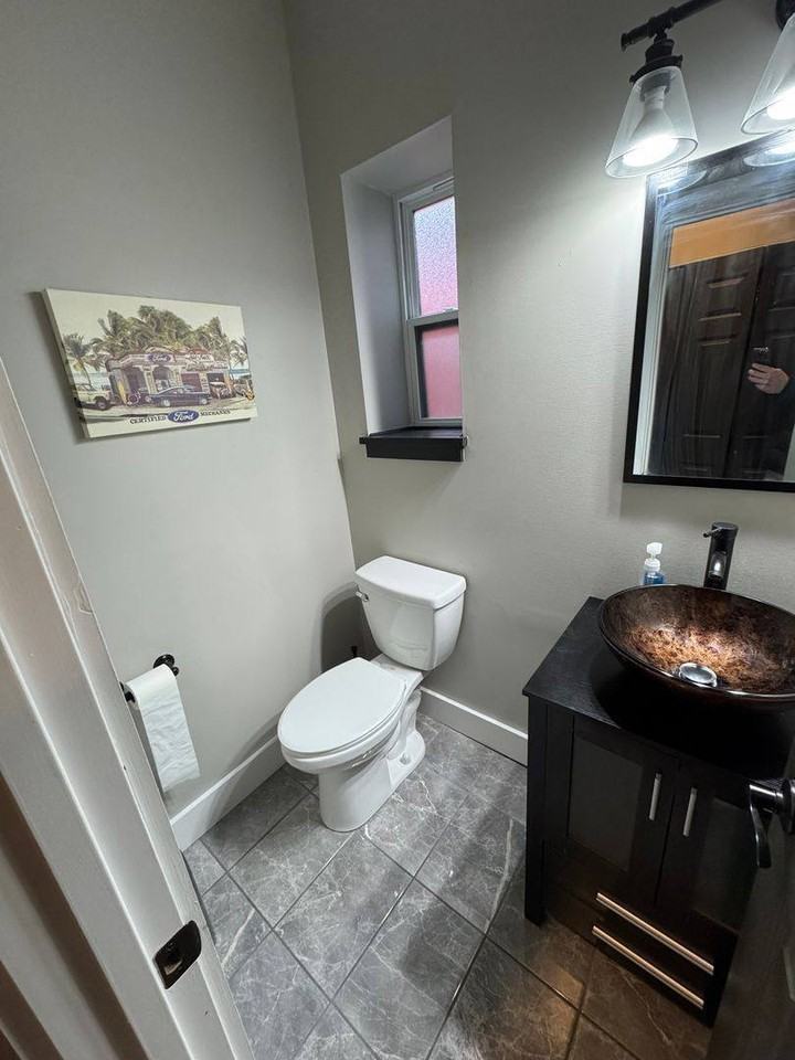 5148 Dearborn St - Photo 7 of 10