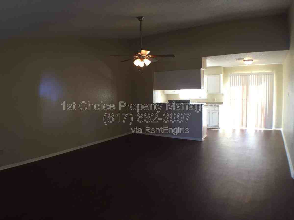 5821 Fair Wind St - Photo 2 of 9