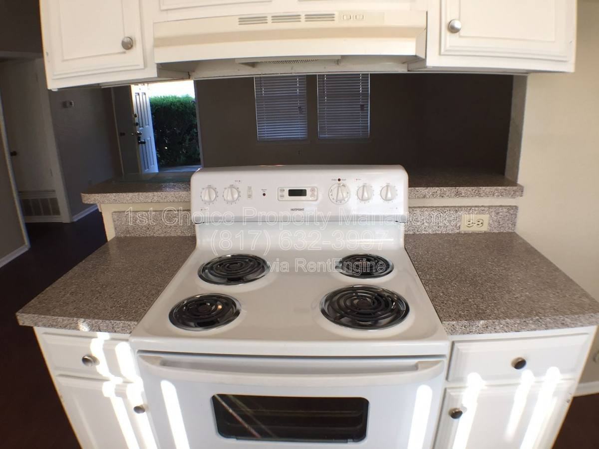 5821 Fair Wind St - Photo 3 of 9