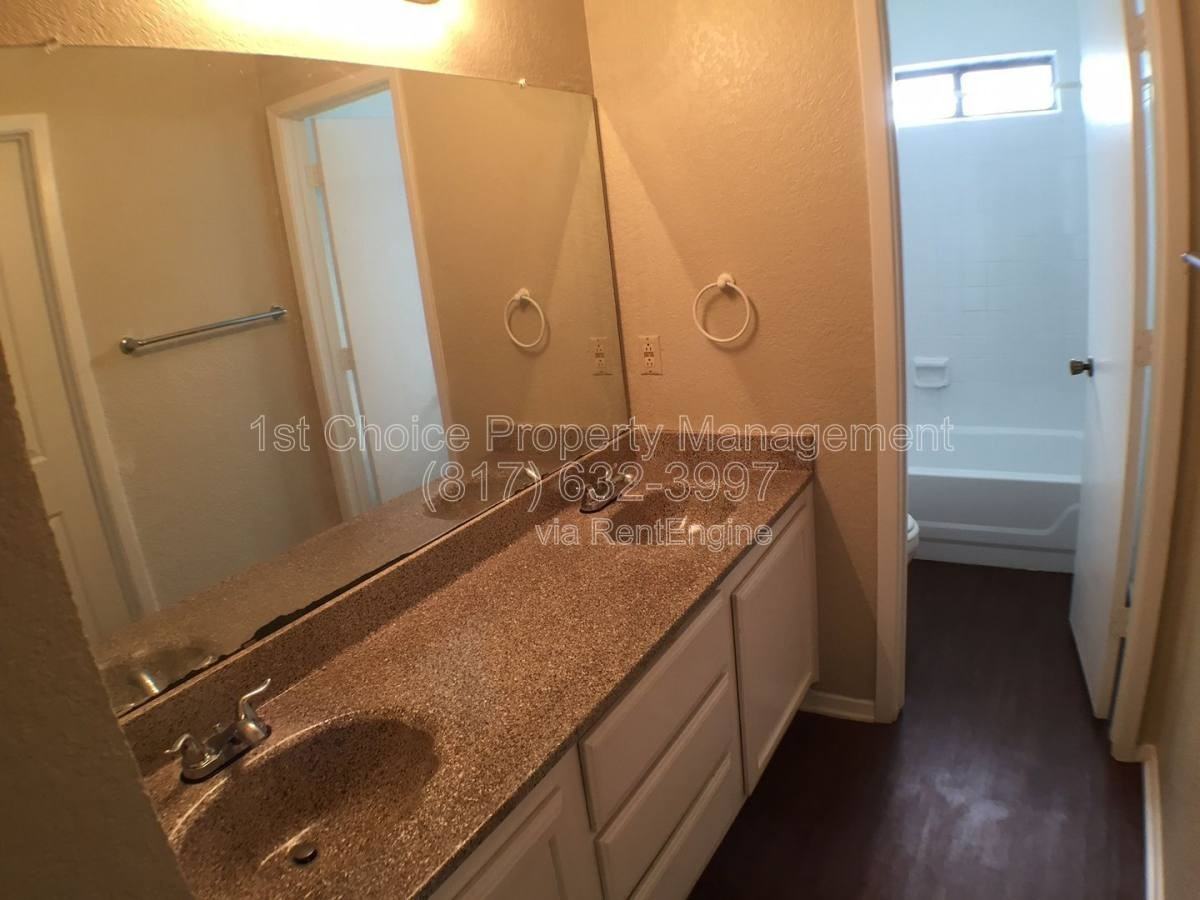 5821 Fair Wind St - Photo 7 of 9