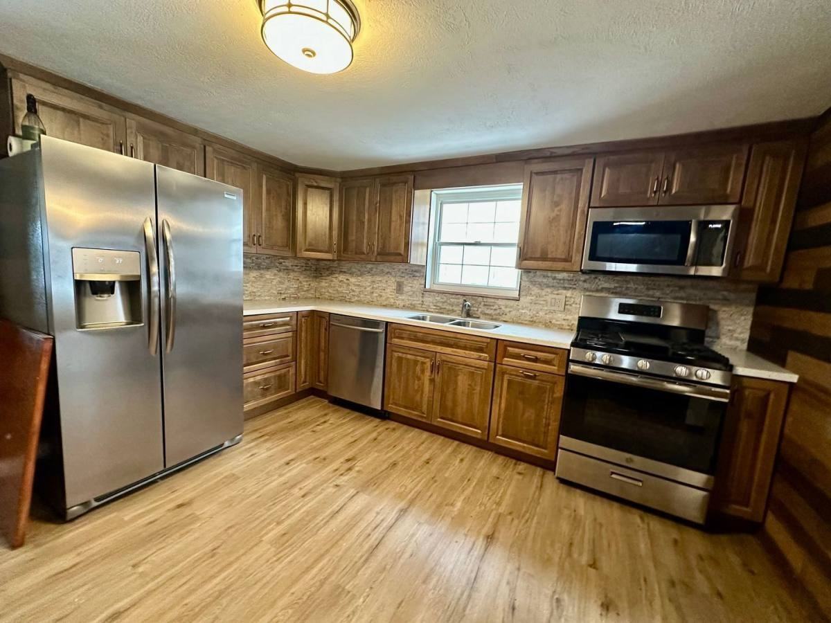 533 Freeport Rd - Photo 4 of 10