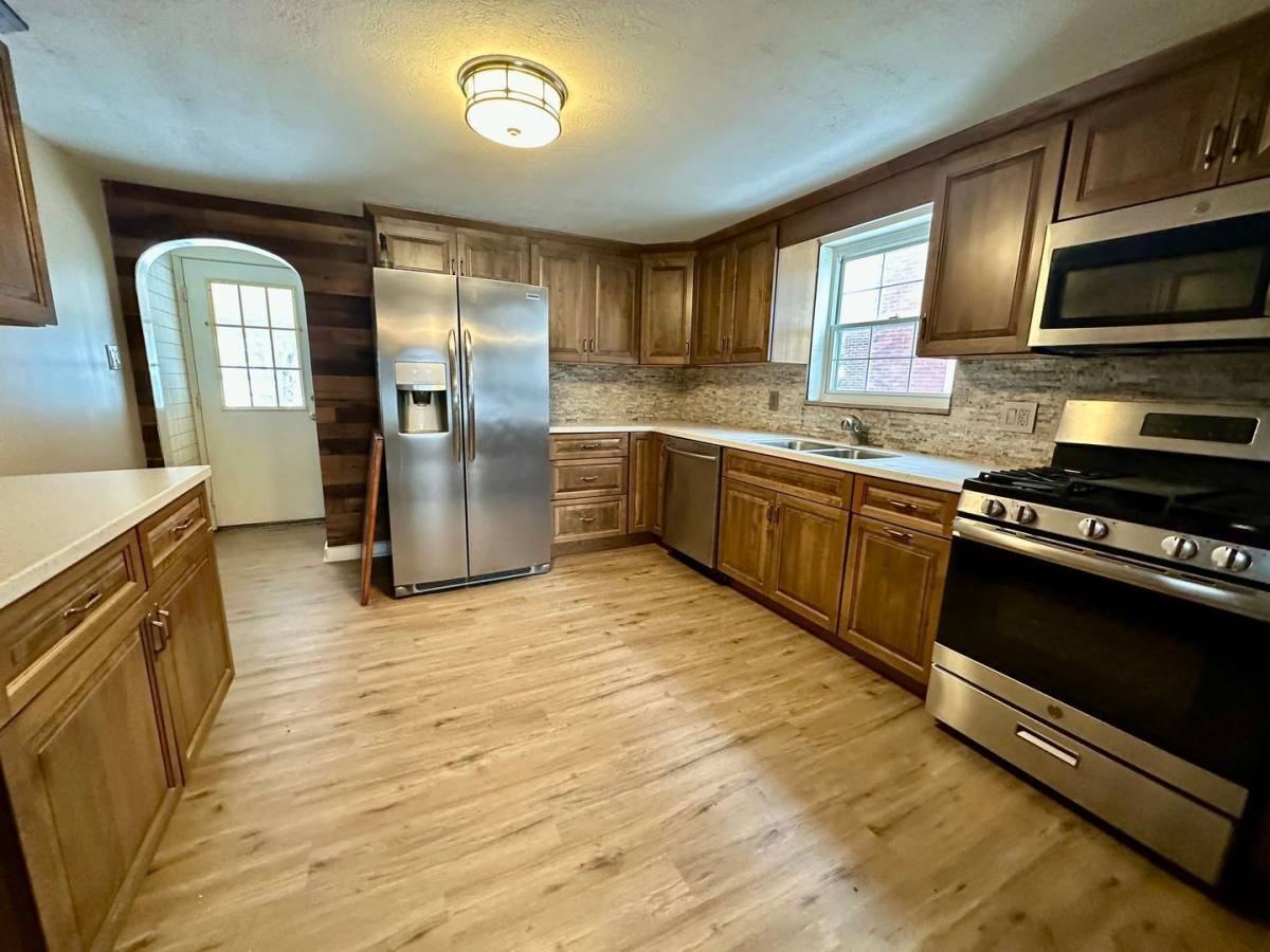 533 Freeport Rd - Photo 6 of 10