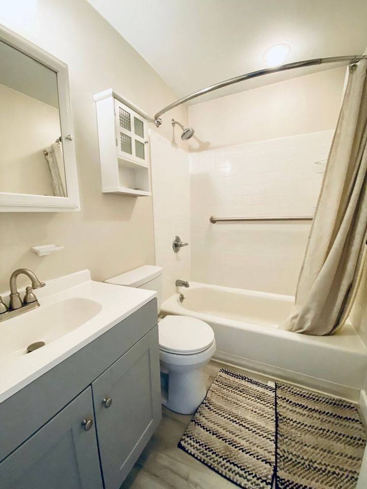 109 S 13th St #1 - Photo 7 of 10