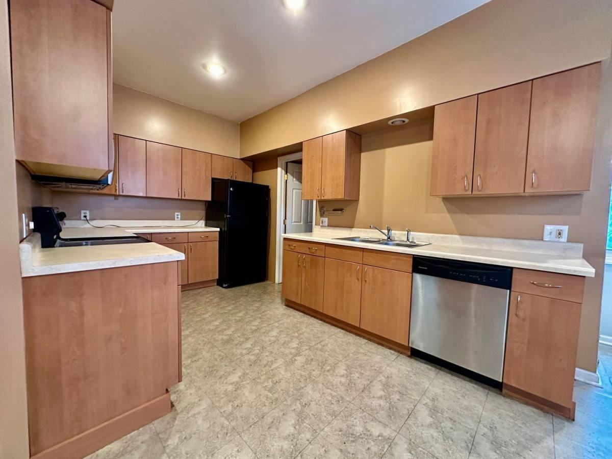 2709 Josephine St - Photo 3 of 10