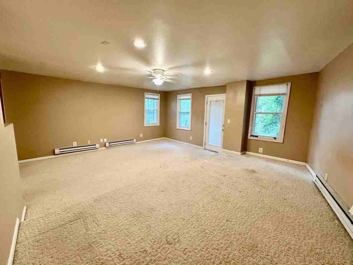 2709 Josephine St - Photo 7 of 10