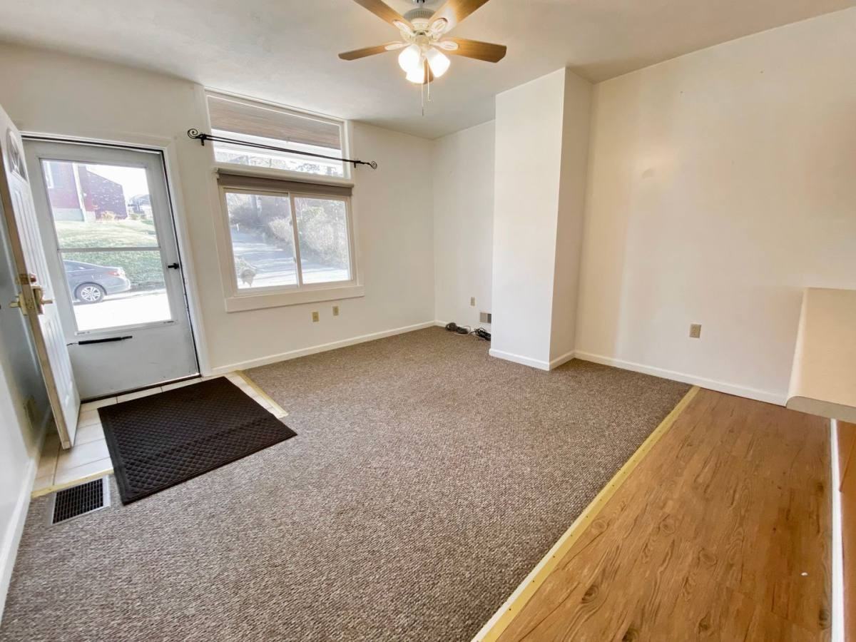 421 Kirk Ave #1 - Photo 2 of 10