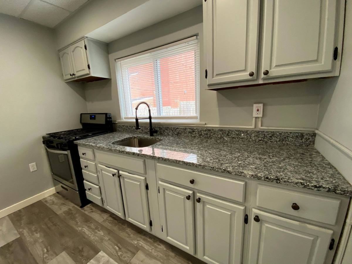 22 4th St - Photo 5 of 10