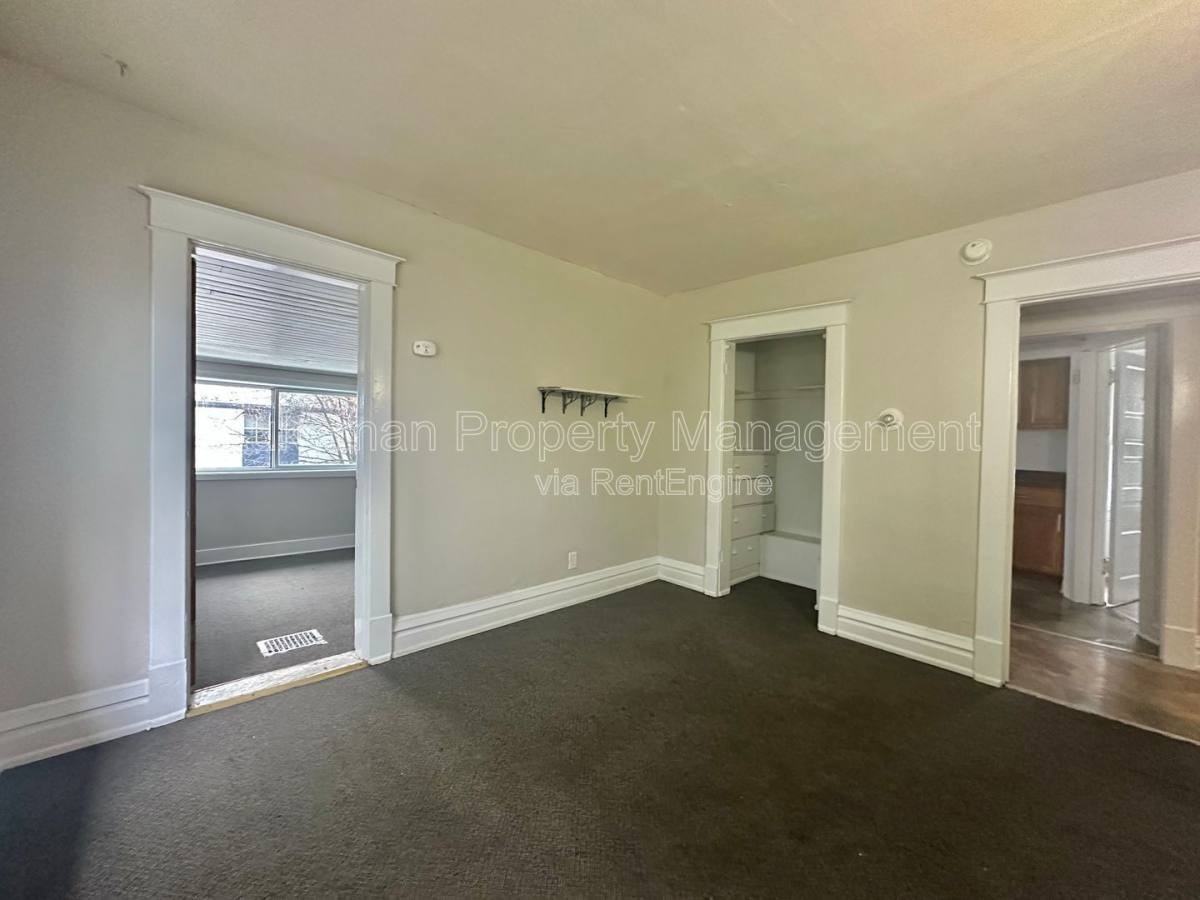 415 Davis St #4 - Photo 2 of 9