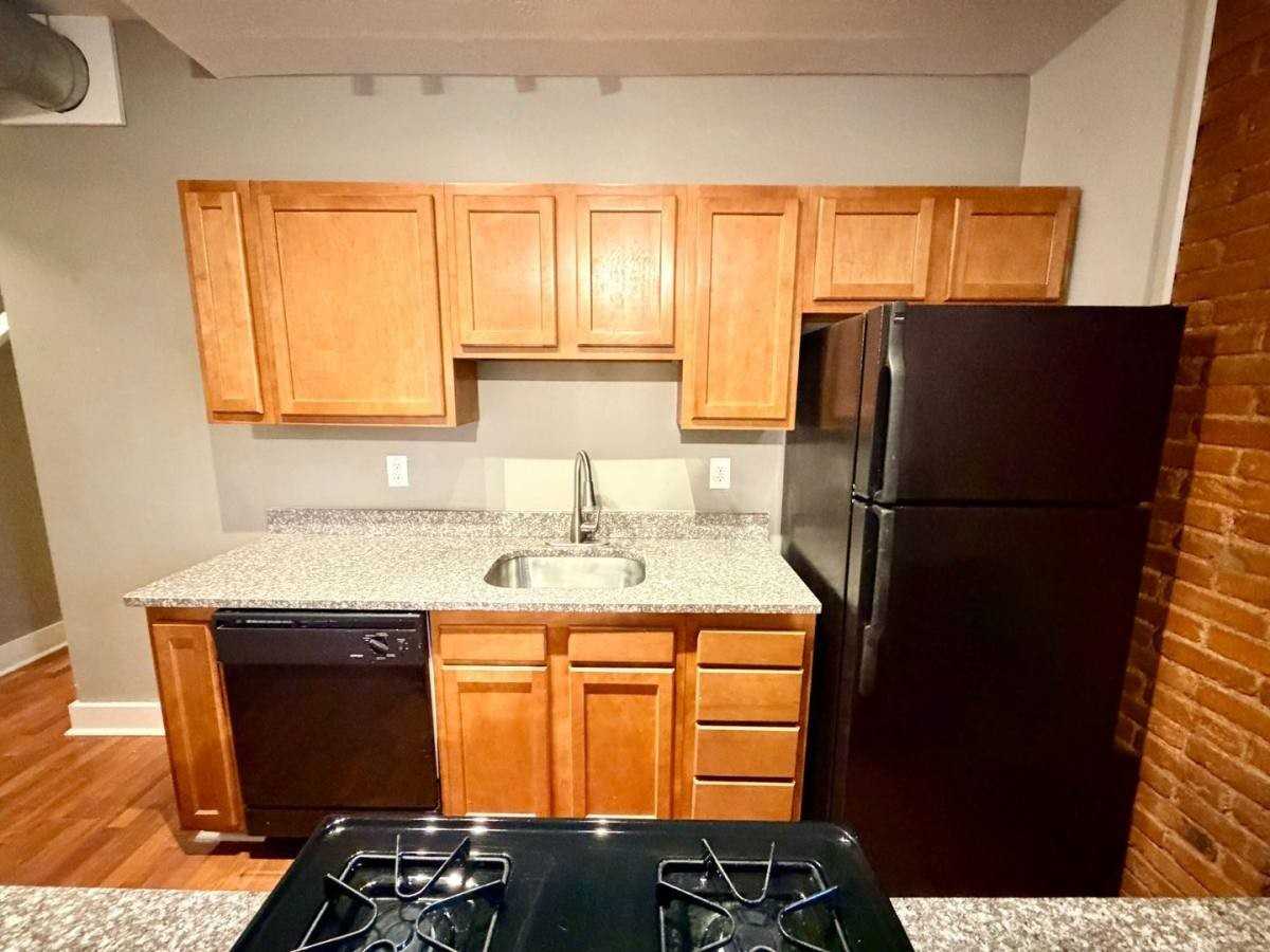 3947 Mintwood St #2 - Photo 4 of 10