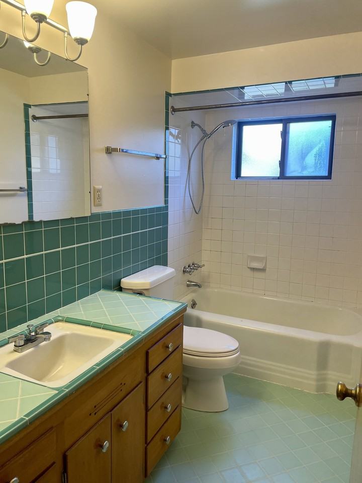 4230 27th Ave W - Photo 6 of 10