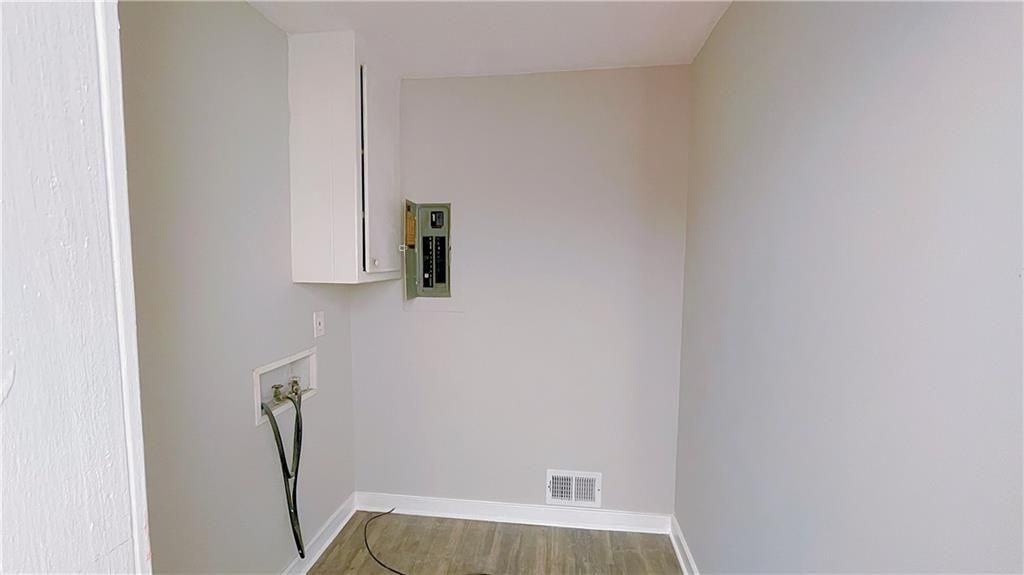 122 Barnesville Rd - Photo 6 of 22