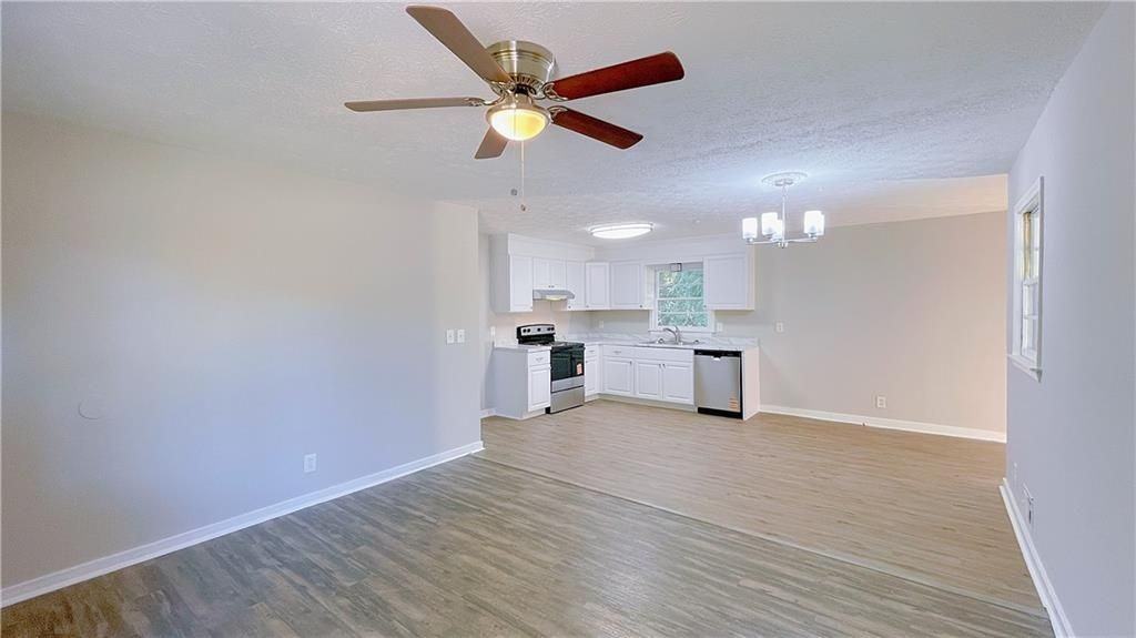 122 Barnesville Rd - Photo 7 of 22