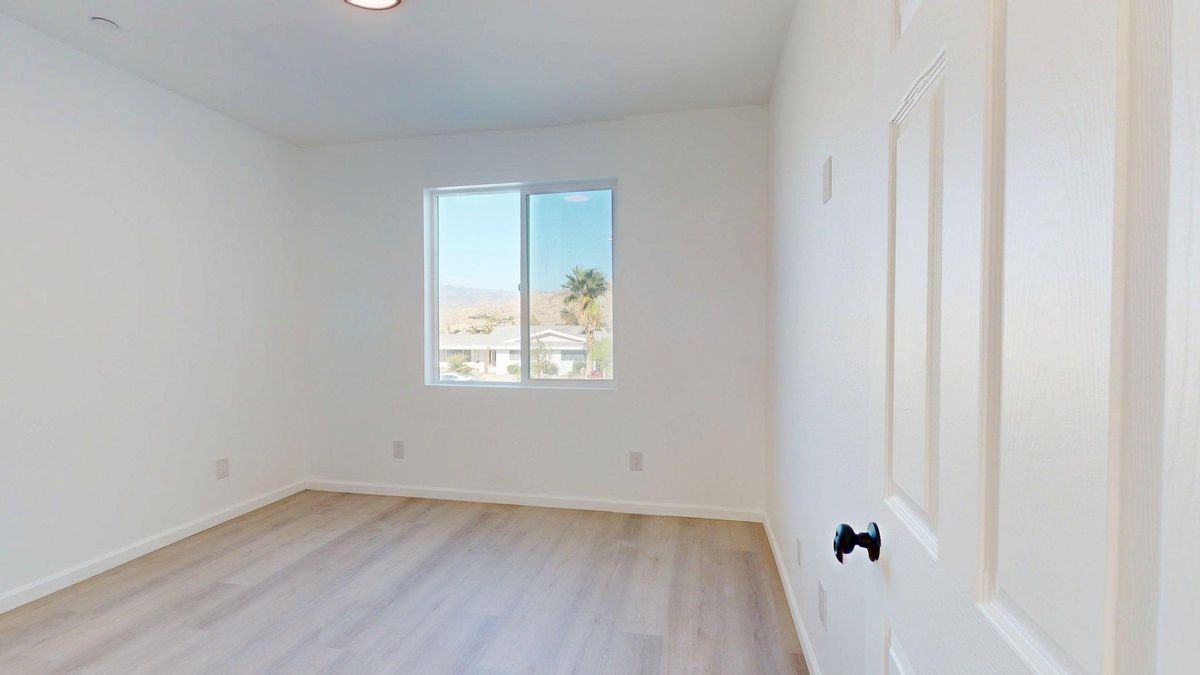 9850 Mesquite Ave - Photo 5 of 15