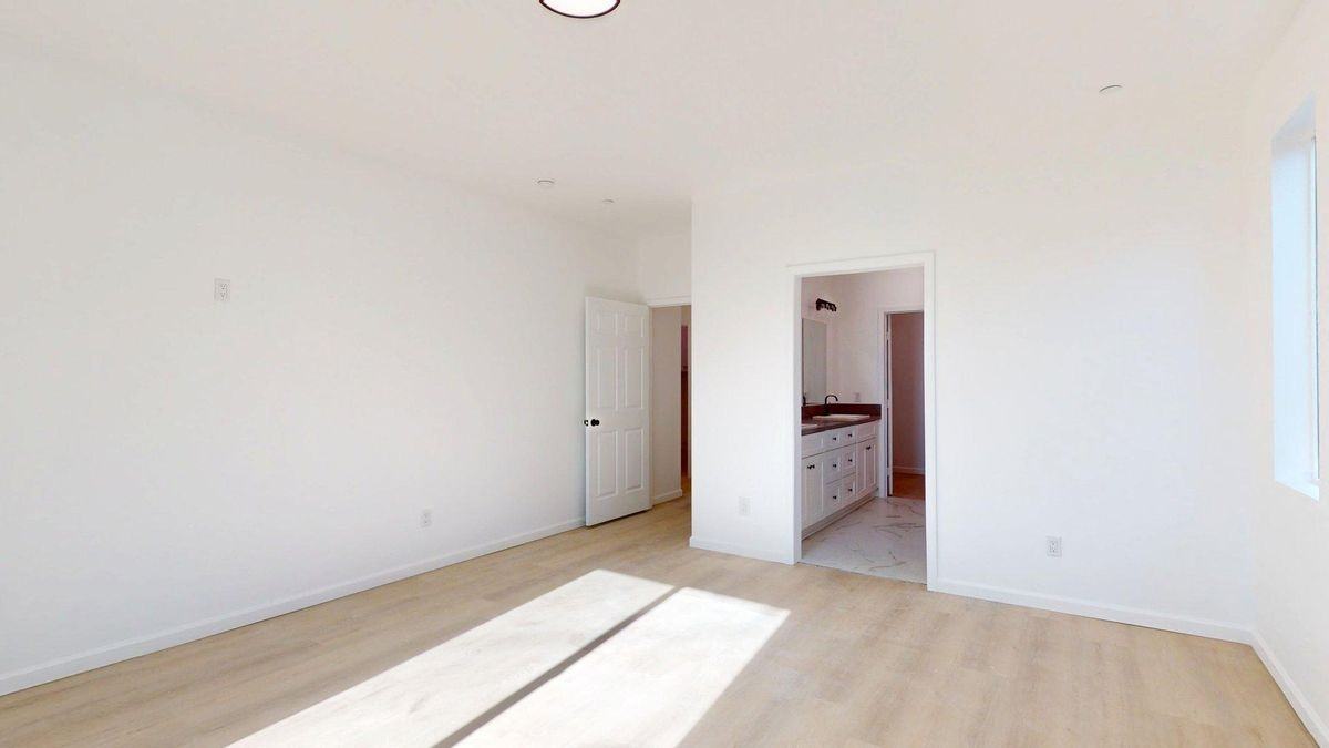 9850 Mesquite Ave - Photo 7 of 15