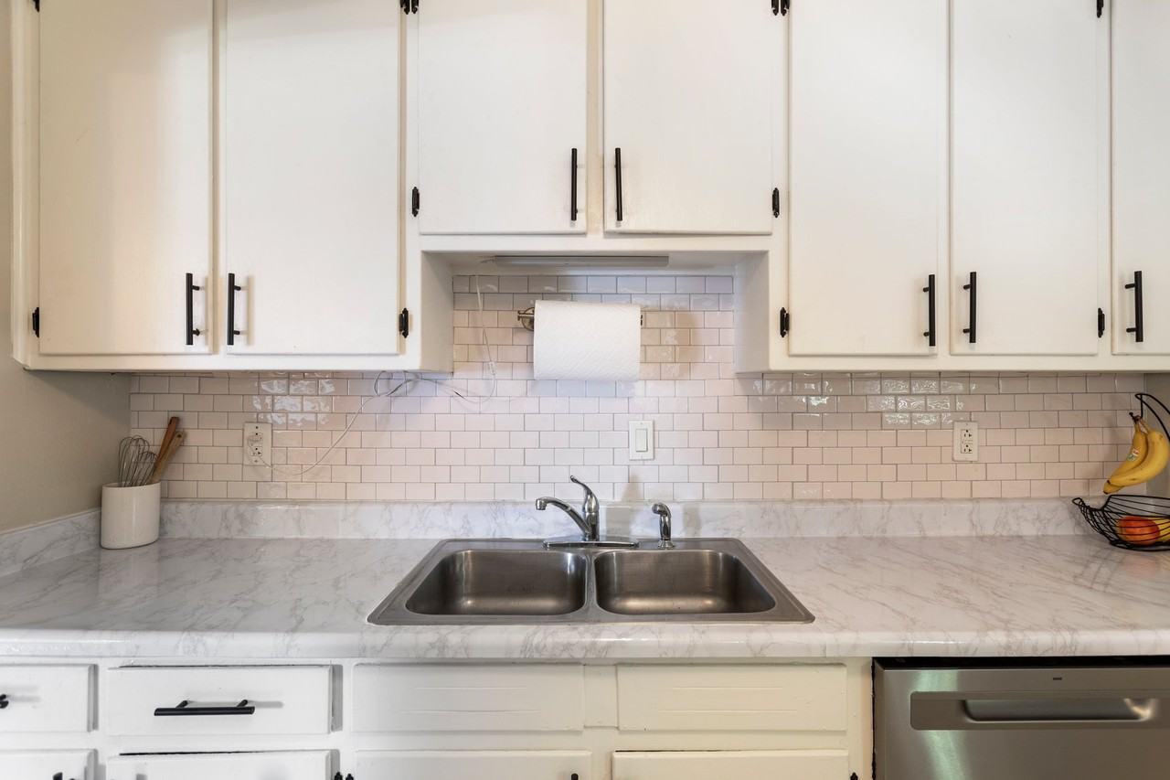 1550 Happiness Dr - Photo 2 of 38