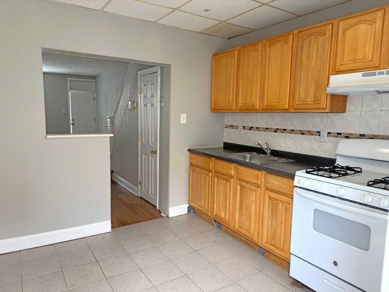 1528 S Hollywood St - Photo 3 of 26