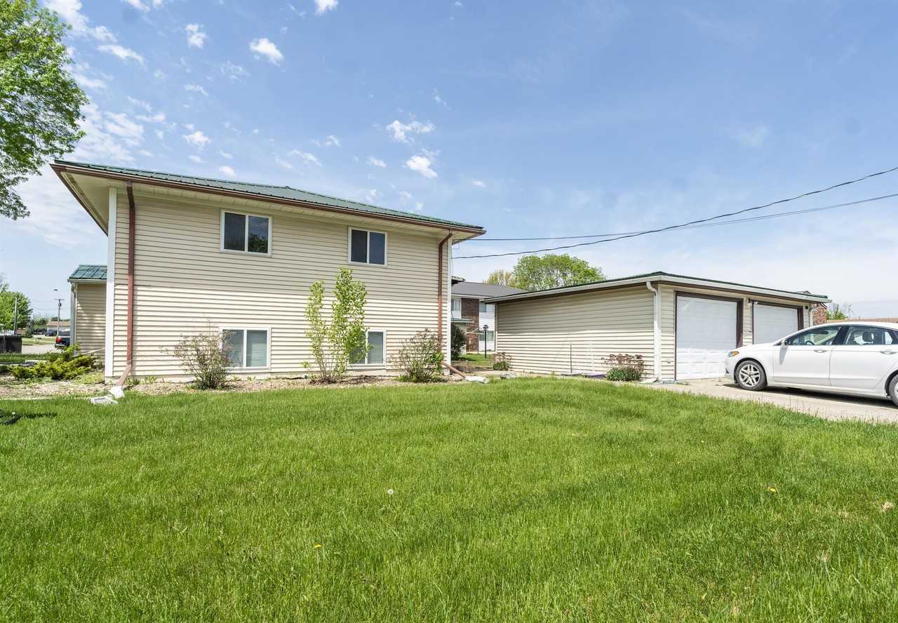 1501 W 3rd St #1 - Photo 6 of 16