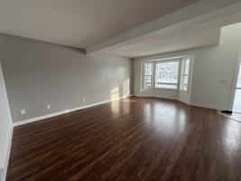 featured image of 8 Craigen Crt