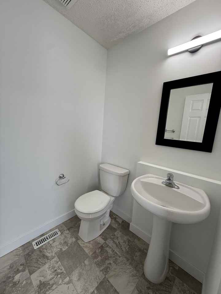 8 Craigen Court Leduc, AB - Photo 6 of 15