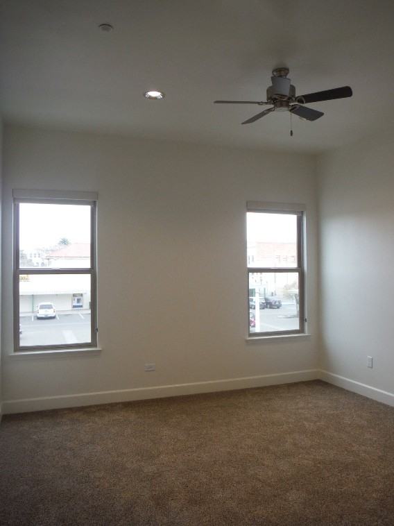 223 N Irwin St #H - Photo 2 of 12