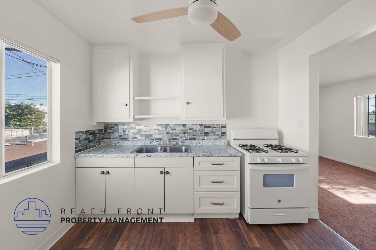 211-221 W. G St. - Photo 2 of 17
