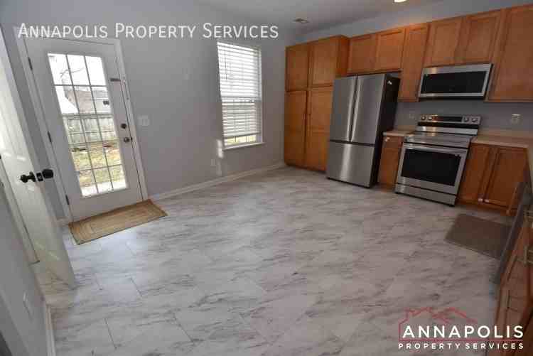 858 Selby Blvd - Photo 4 of 30