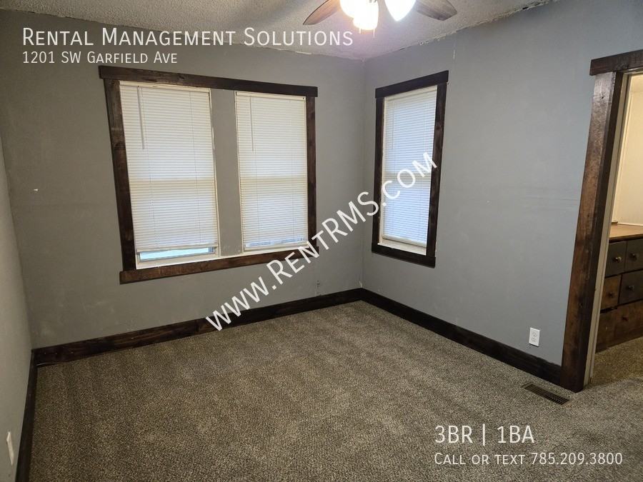 1201 Sw Garfield Ave - Photo 3 of 5