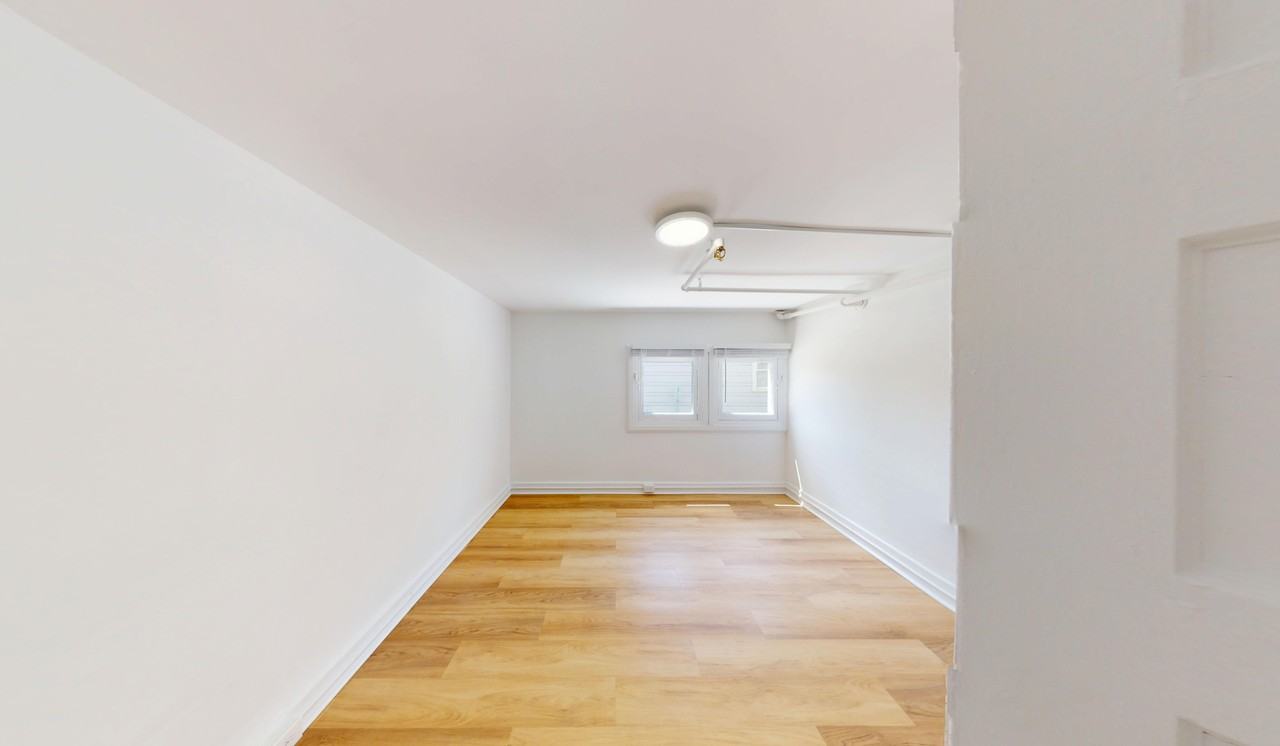 1201 Leavenworth Street - Photo 3 of 17