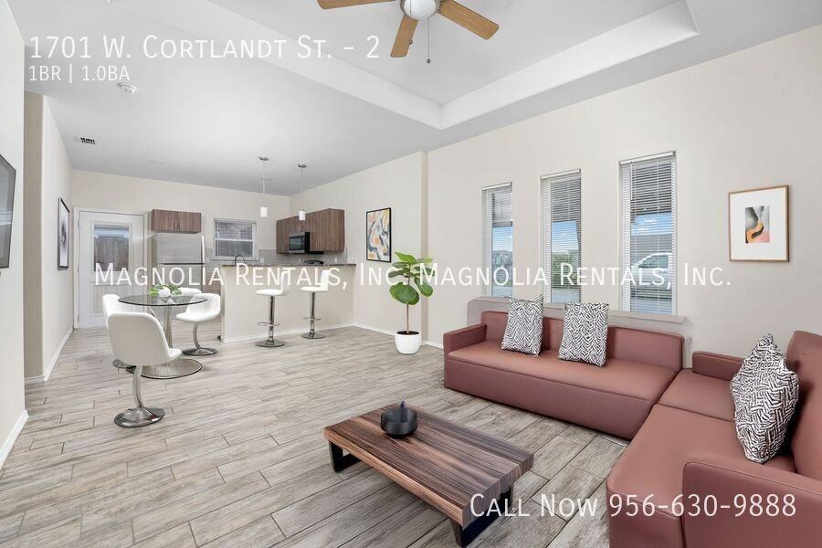 1701 W Cortlandt St #2 - Photo 2 of 8