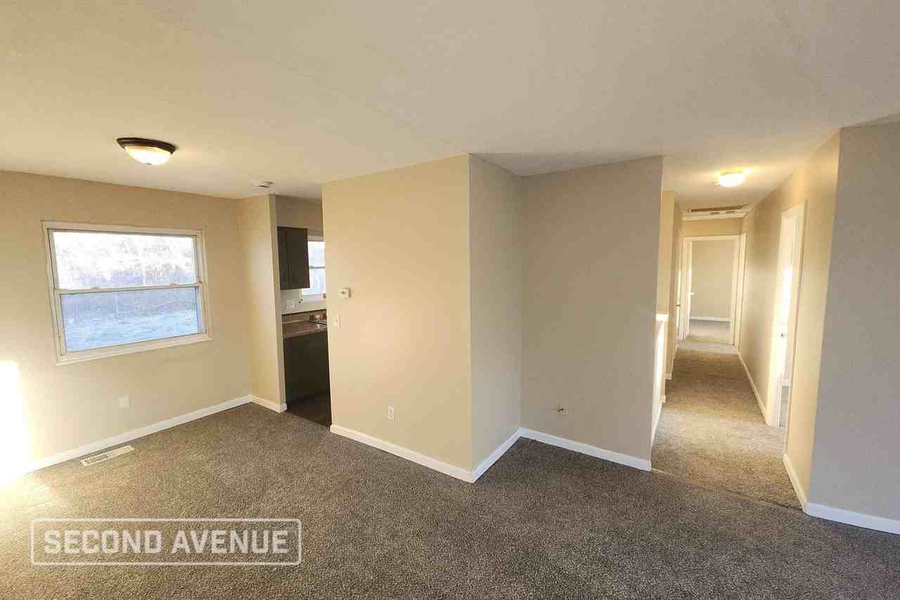 1211 Wamajo Dr - Photo 2 of 11