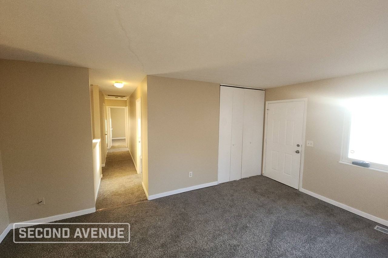 1211 Wamajo Dr - Photo 3 of 11