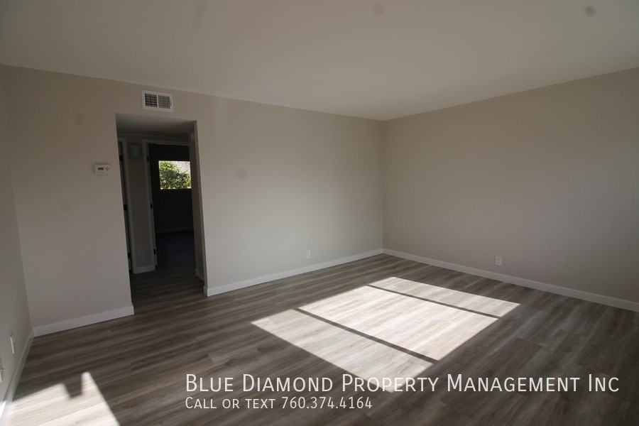 744 Snapdragon St - Photo 2 of 12