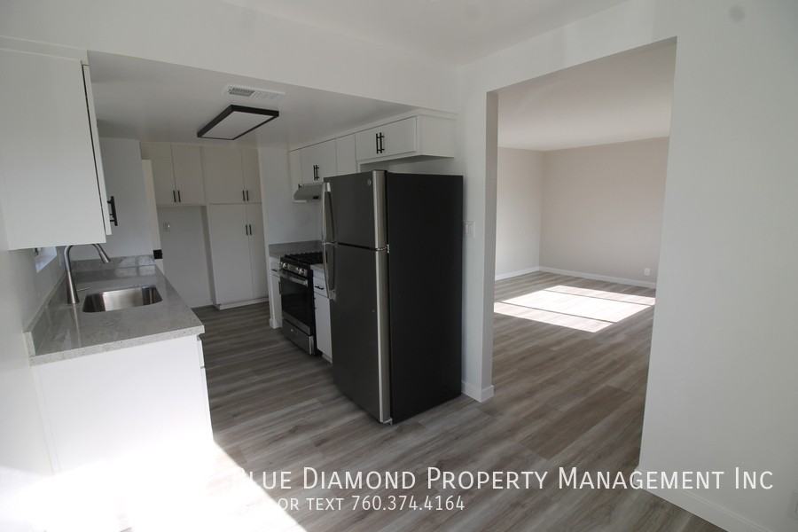 744 Snapdragon St - Photo 3 of 12