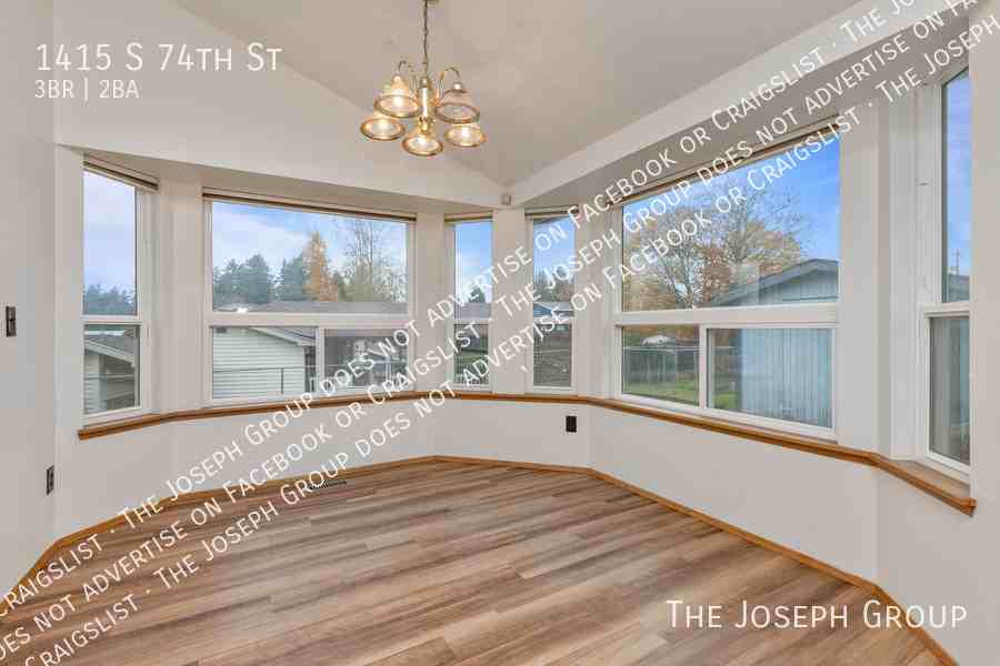 1415 S 74th St - Photo 6 of 26