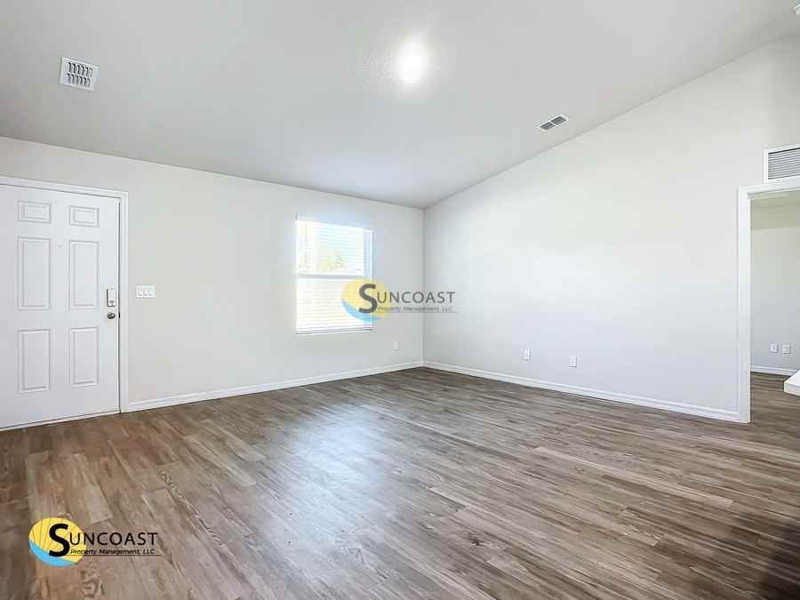 418 Yolanda St - Photo 4 of 26