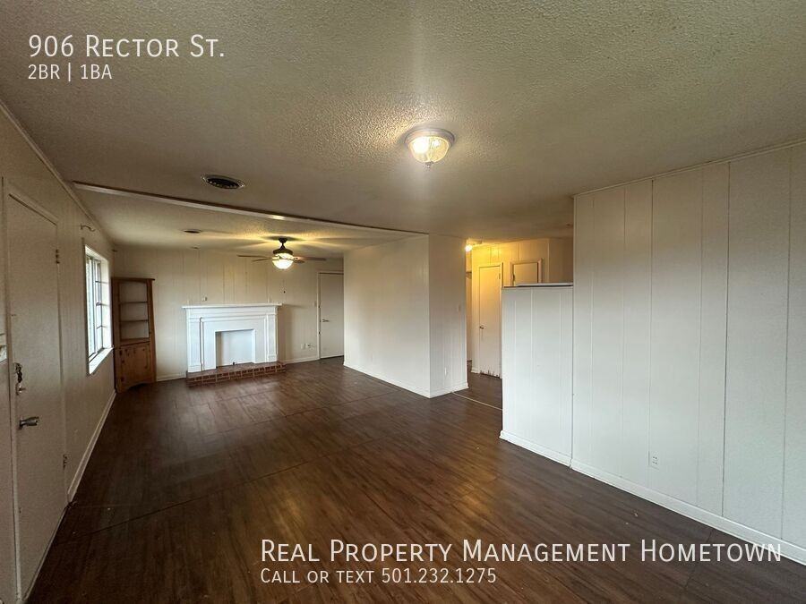 906 Rector St - Photo 2 of 8