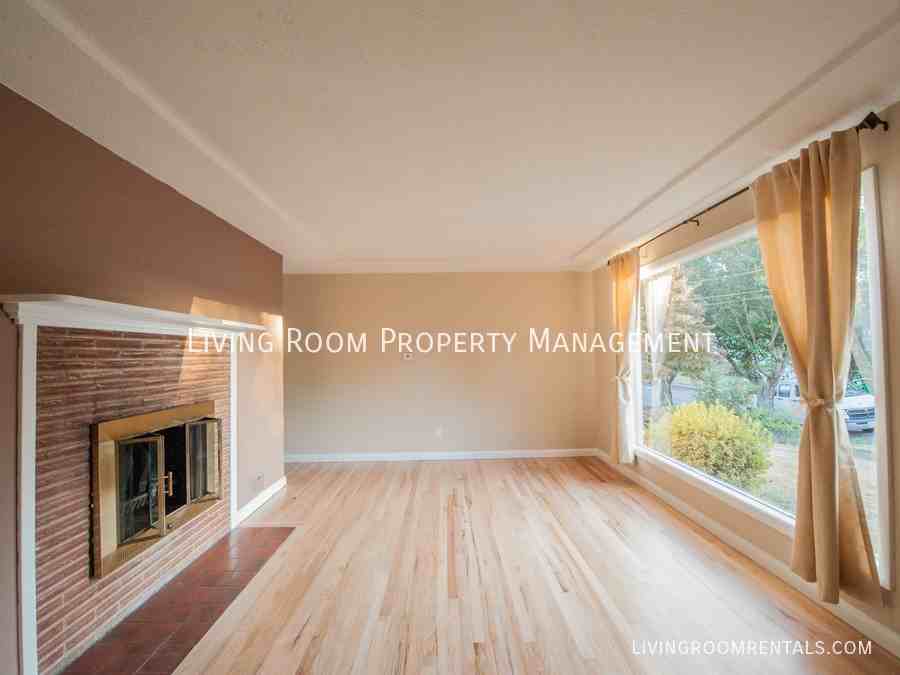 2814 Se 78th Ave - Photo 7 of 18