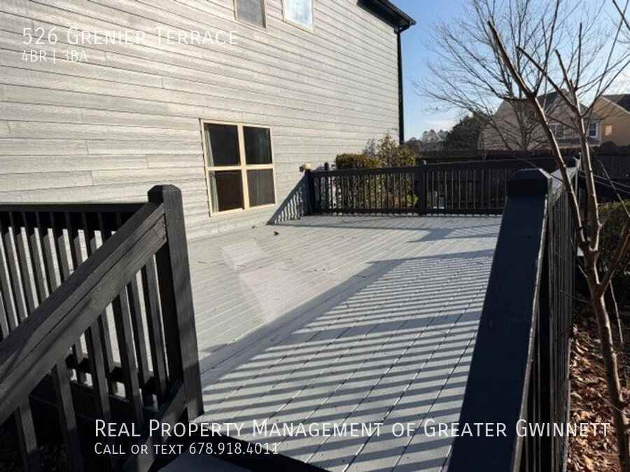 526 Grenier Ter - Photo 5 of 17