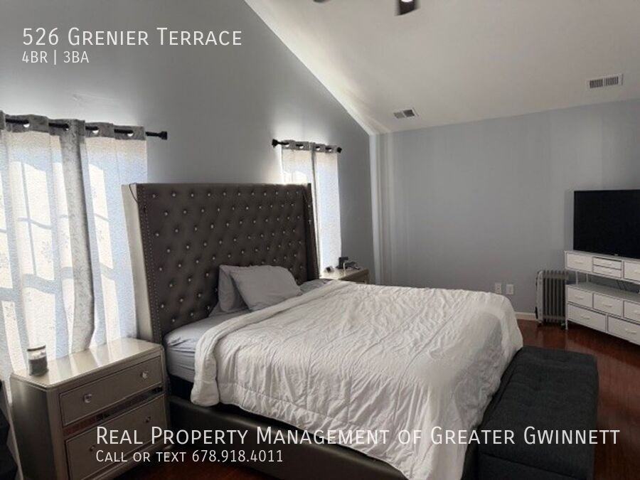 526 Grenier Ter - Photo 6 of 17