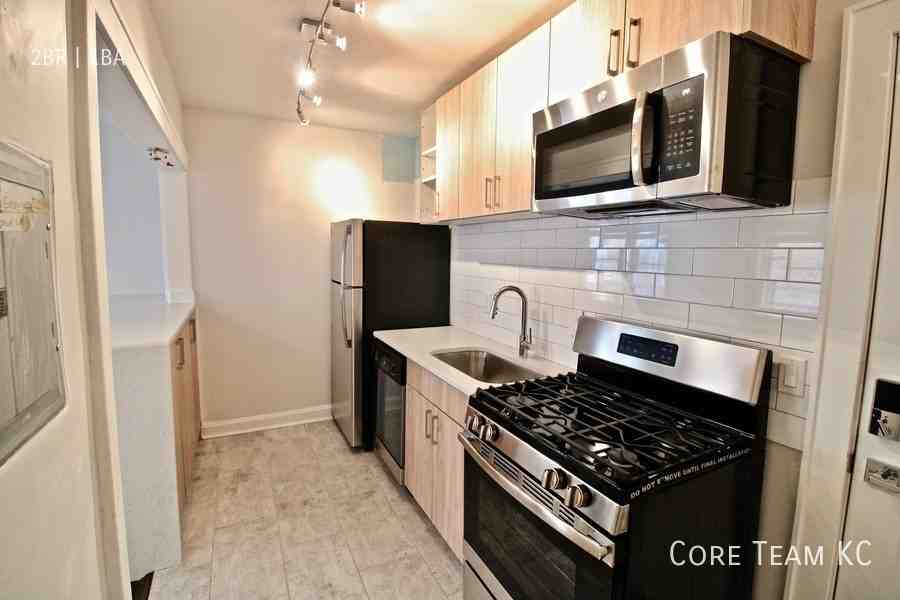 4318 Mercier St #4318-1 - Photo 5 of 16