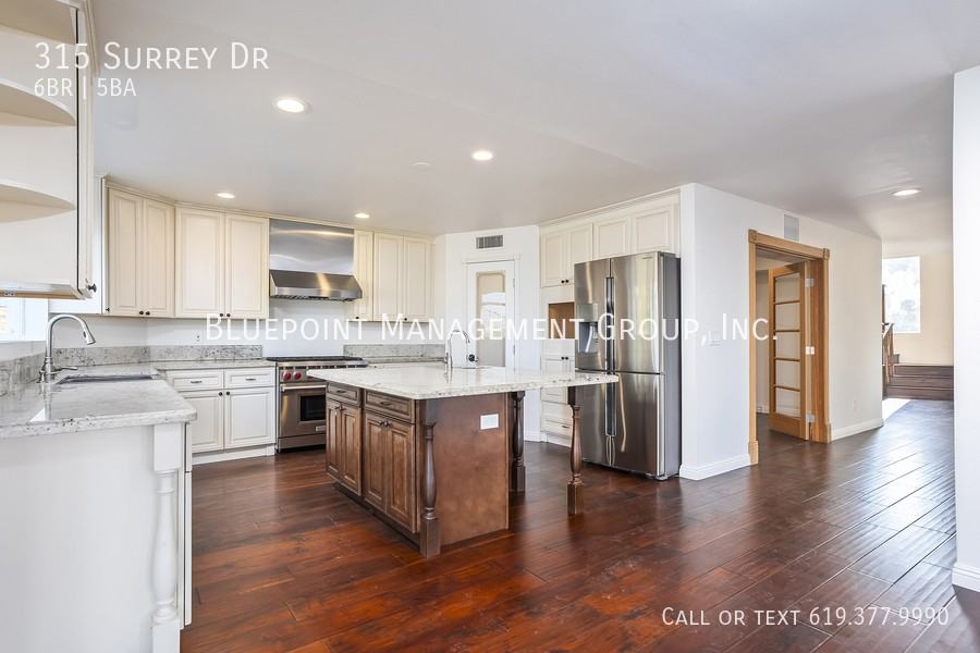 315 Surrey Dr - Photo 4 of 34