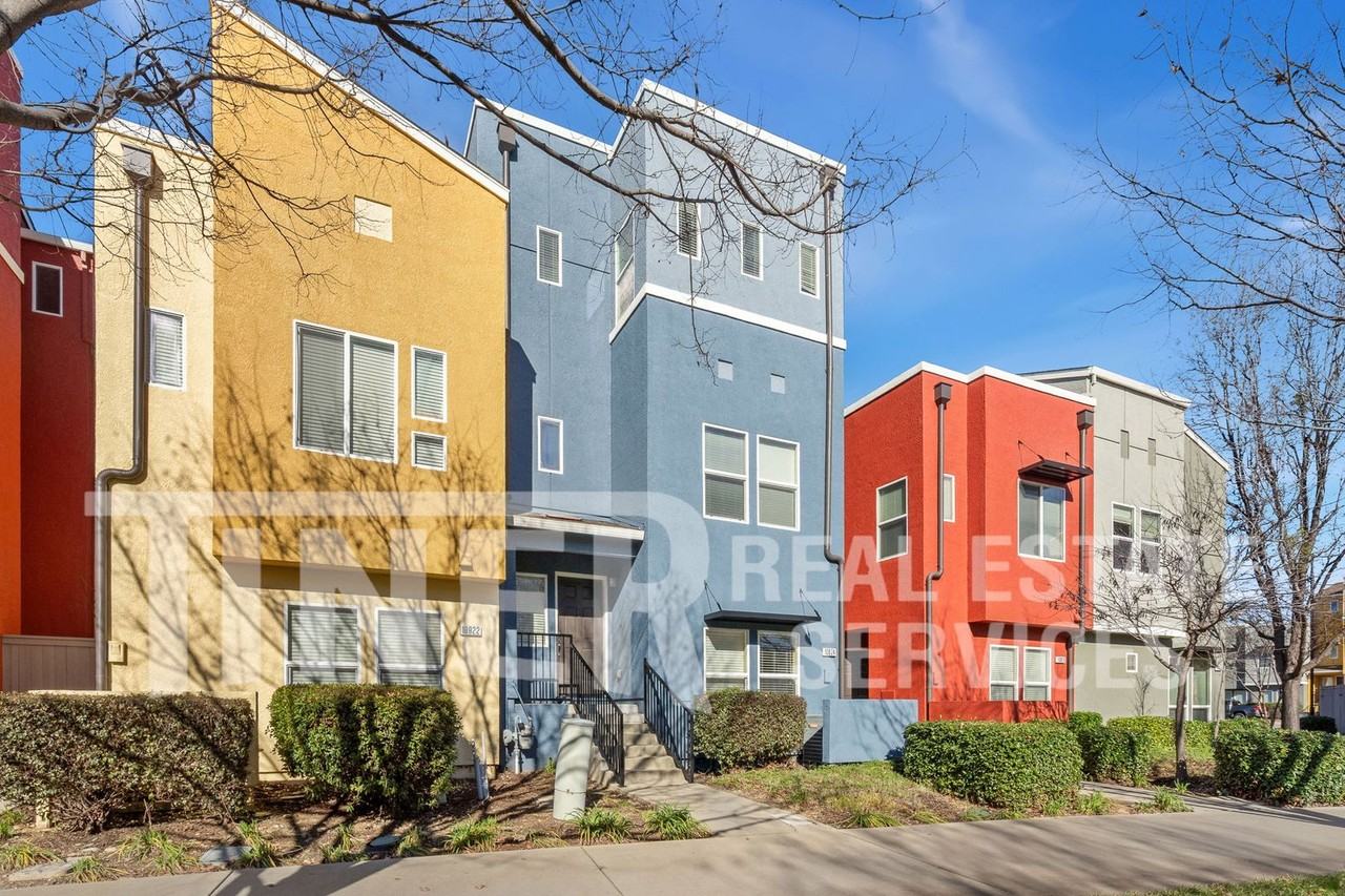 10824 Atherstone Dr - Photo 5 of 25