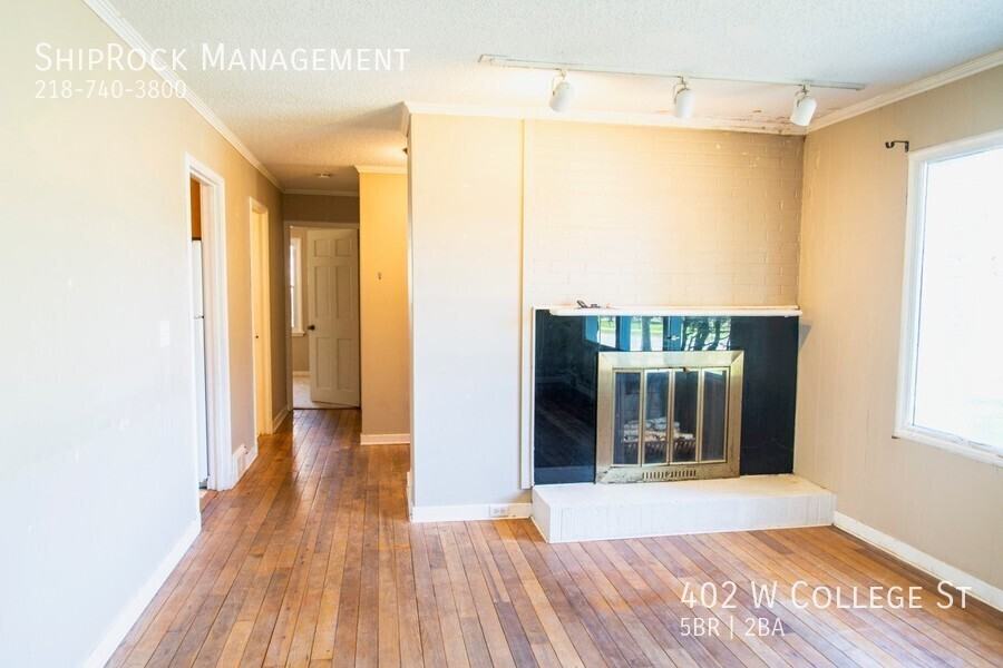 402 W College St - Photo 2 of 21